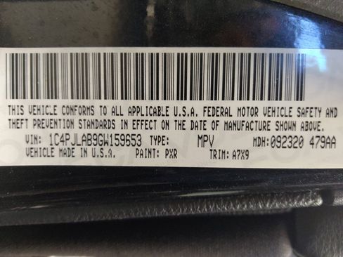 Used 2016 Jeep Cherokee Sport image 33