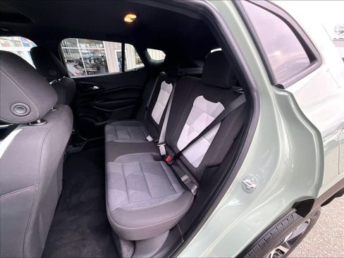 Used 2024 Chevrolet Trax RS w/ Sunroof Package image 15