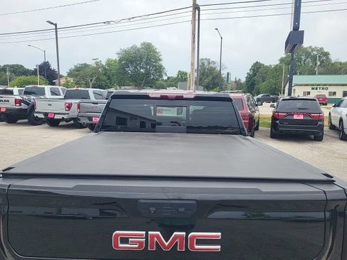 Used 2023 GMC Sierra 1500 Denali w/ Technology Package AWD/4WD image 12