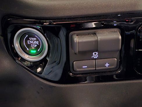 Used 2022 Chevrolet Silverado 1500 RST w/ RST All Star Premium Package AWD/4WD image 21