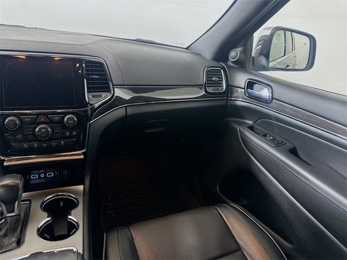 Used 2021 Jeep Grand Cherokee Overland image 19