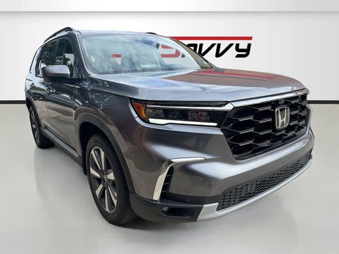 Used 2025 Honda Pilot Elite image 1