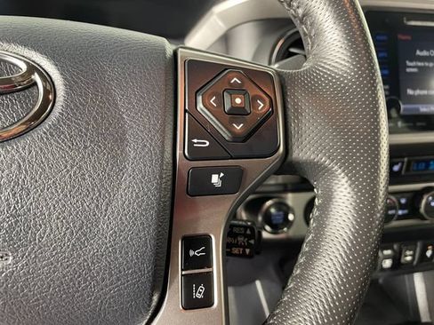 Used 2019 Toyota Tacoma Limited AWD/4WD image 10