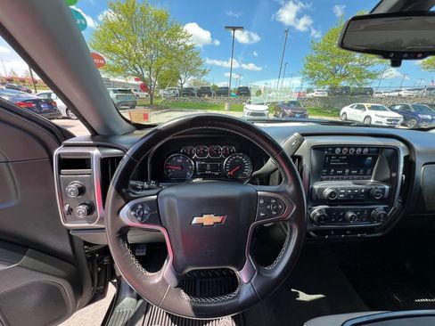 Used 2018 Chevrolet Silverado 1500 LT w/ LT Eassist Package AWD/4WD image 35