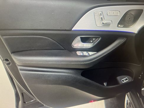 Used 2024 Mercedes-Benz GLS 450 4MATIC image 8