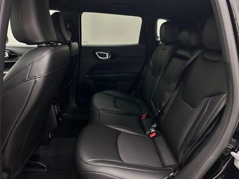 New 2026 Jeep Compass Latitude image 14