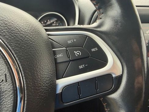 Used 2020 Jeep Compass Latitude w/ Cold Weather Group AWD/4WD image 15