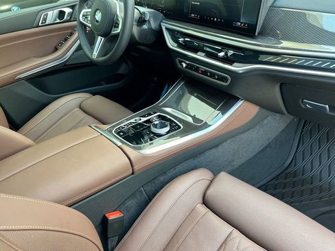 New 2026 BMW X5 M60i w/ Executive Package image 17