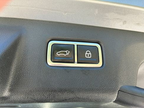 Used 2022 Kia Sorento EX FWD image 18