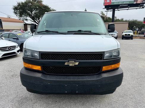 Used 2018 Chevrolet Express 2500 w/ Enhanced Convenience Package image 2