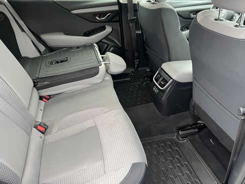 Used 2022 Subaru Outback Premium image 23