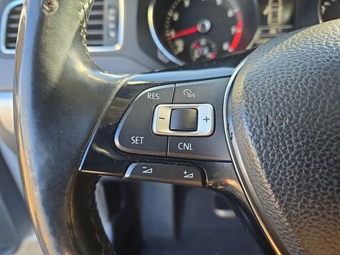 Used 2017 Volkswagen Jetta SE image 24