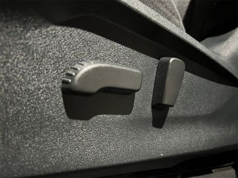 Used 2023 Subaru Ascent 8-Passenger image 25