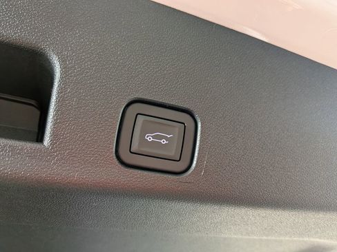 New 2026 GMC Acadia Elevation w/ Elevation Premium Package image 11