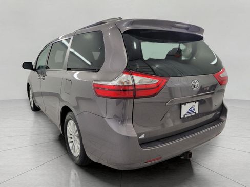 Used 2015 Toyota Sienna XLE FWD image 20