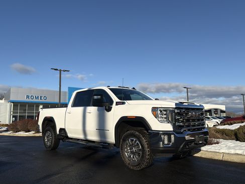 Certified 2023 GMC Sierra 2500 SLE w/ SLE Value Package; image 3