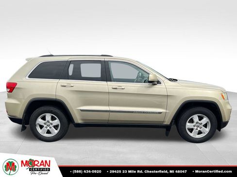 Used 2011 Jeep Grand Cherokee Laredo AWD/4WD image 6