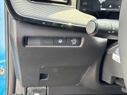 New 2026 Nissan Kicks SR FWD image 24