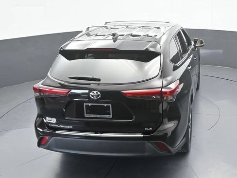Used 2022 Toyota Highlander XLE FWD image 50