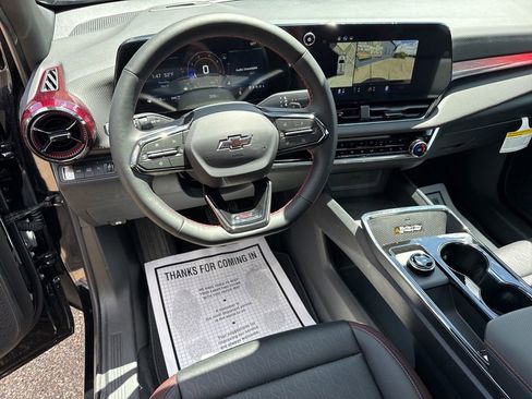 New 2026 Chevrolet Equinox RS w/ Convenience Package III AWD/4WD image 8