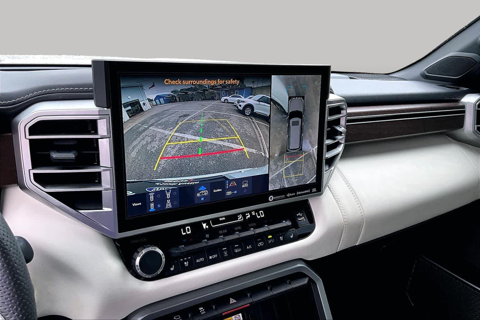 Used 2024 Toyota Sequoia Capstone AWD/4WD image 31