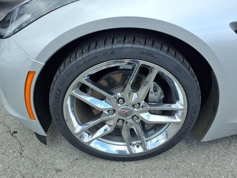 Used 2019 Chevrolet Corvette Stingray Convertible w/ 3LT RWD image 9