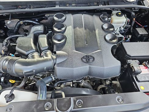 Used 2020 Toyota 4Runner Nightshade AWD/4WD image 31