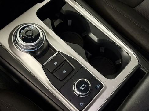 Used 2022 Ford Explorer XLT w/ Class IV Trailer Tow Package image 34