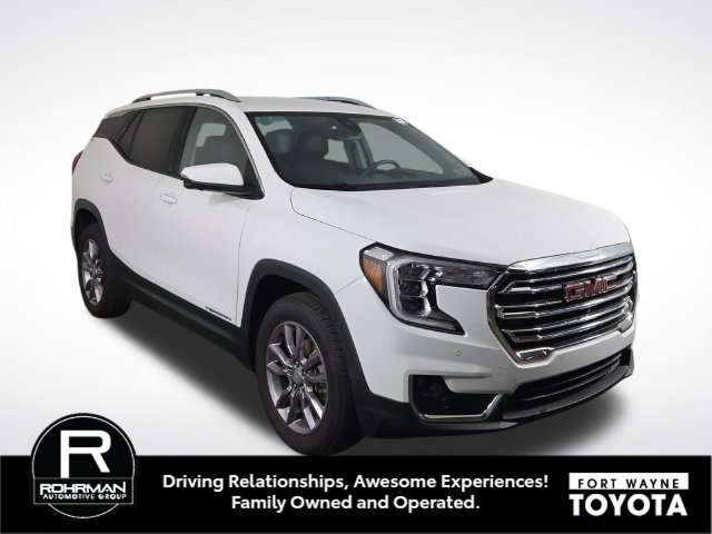 Used 2023 GMC Terrain SLT w/ Tech Package AWD/4WD image 4
