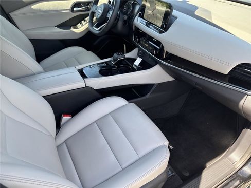 Used 2023 Nissan Rogue SL w/ SL Premium Package FWD image 36