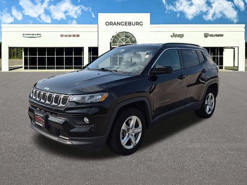 Used 2024 Jeep Compass Latitude AWD/4WD image 6