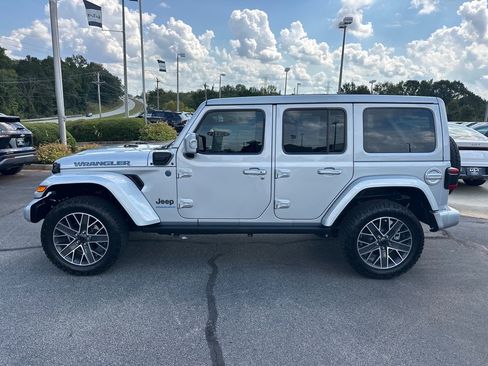 Used 2024 Jeep Wrangler High Altitude image 5