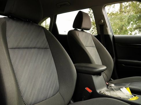 Used 2022 Kia Seltos LX image 13