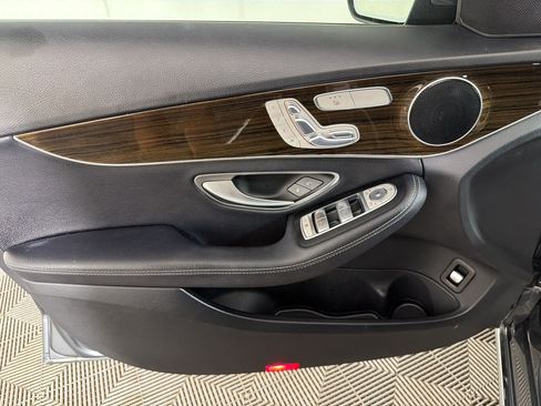 Used 2018 Mercedes-Benz C 300 4MATIC Sedan image 13
