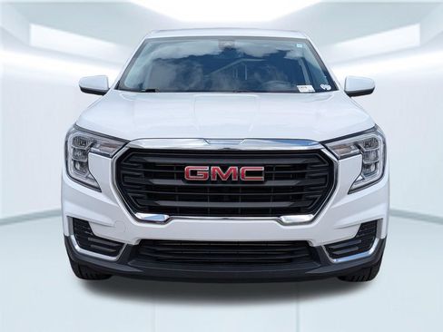 Used 2024 GMC Terrain SLE FWD image 9