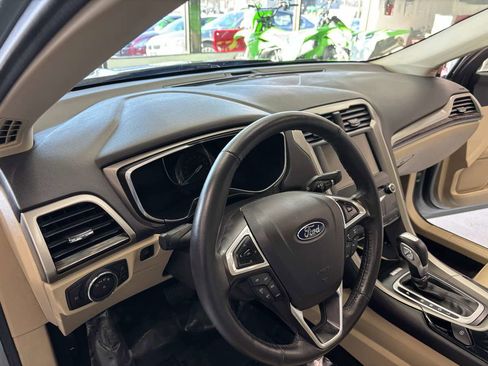 Used 2014 Ford Fusion SE w/ Equipment Group 502A image 13