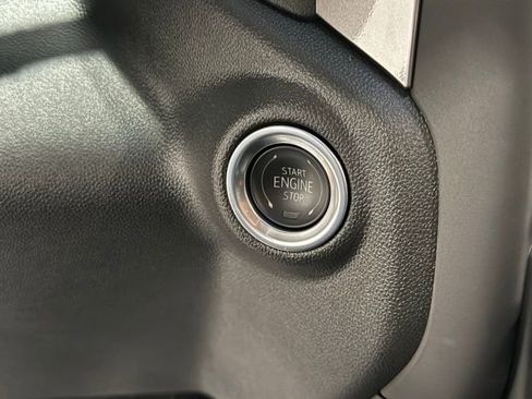 Used 2025 Chevrolet Silverado 2500 Custom w/ Custom Value Package image 18