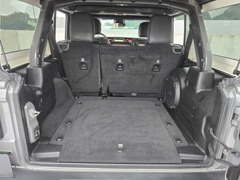 Used 2021 Jeep Wrangler Unlimited Rubicon AWD/4WD image 25
