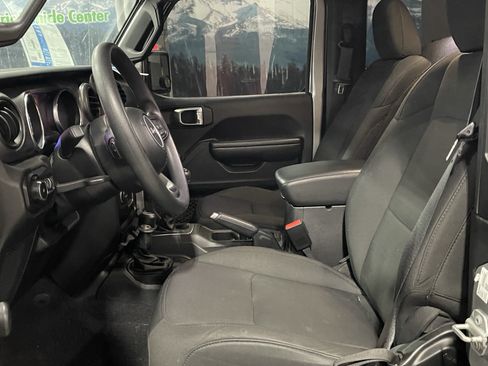 Used 2021 Jeep Wrangler Sport AWD/4WD image 12