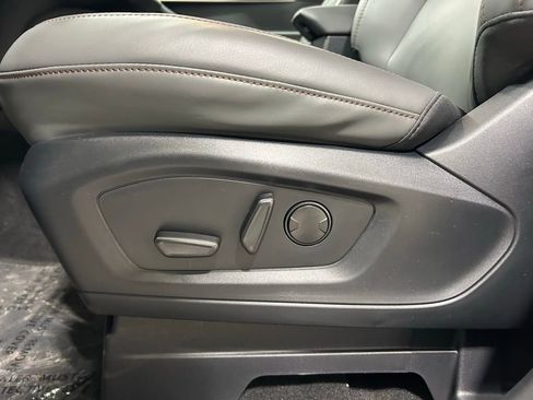 New 2026 Ford Explorer Active w/ Active Comfort Package image 11