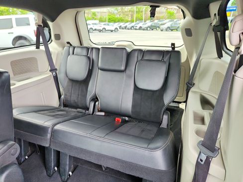 Used 2017 Dodge Grand Caravan SXT FWD image 21