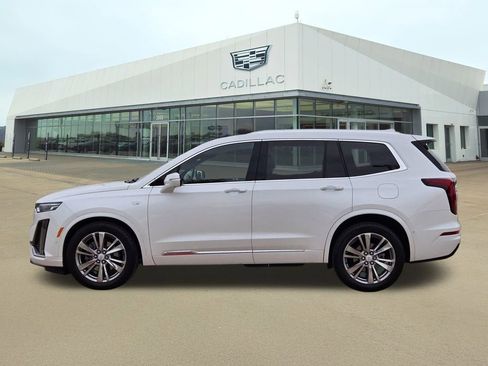 Certified 2023 Cadillac XT6 Premium Luxury w/ Technology Package image 3