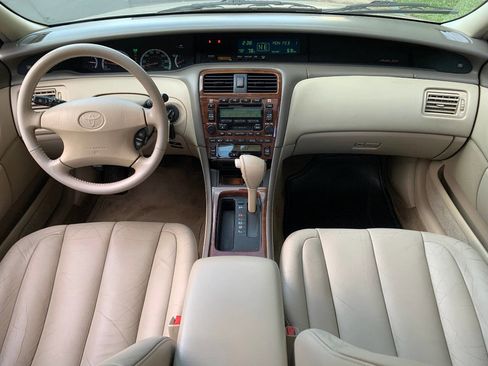 Used 2000 Toyota Avalon XLS image 24