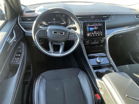 Used 2023 Jeep Grand Cherokee Altitude image 27