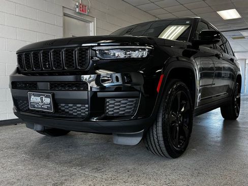 Certified 2024 Jeep Grand Cherokee L Altitude AWD/4WD image 24