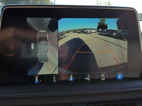 Used 2024 Chevrolet Tahoe Z71 w/ Luxury Package image 14