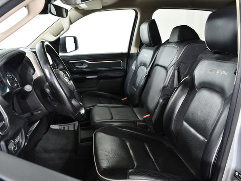 Used 2021 RAM 1500 Laramie AWD/4WD image 6