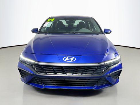 Used 2024 Hyundai Elantra SEL FWD image 11