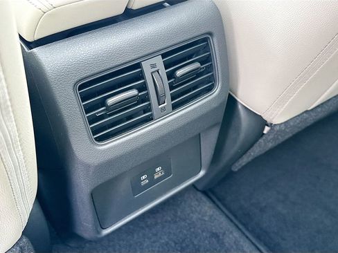 Used 2023 Nissan Rogue SL image 20