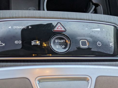 Used 2022 Mercedes-Benz EQS 580 4MATIC Sedan image 19